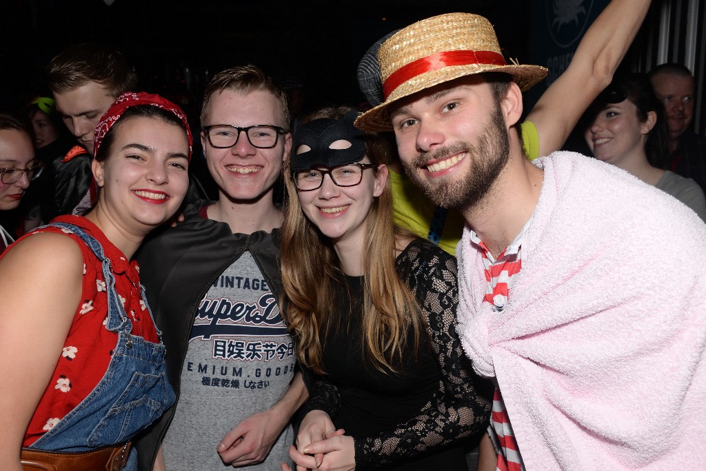 ../Images/Held op sokken feest 168.jpg